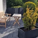 度假居 Uitzicht Op De Pellenz
